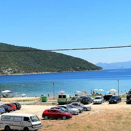 Myrsini'S Sea View Apartment Néa Péramos Zewnętrze zdjęcie
