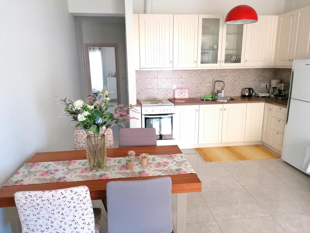 Myrsini'S Sea View Apartment Néa Péramos Zewnętrze zdjęcie